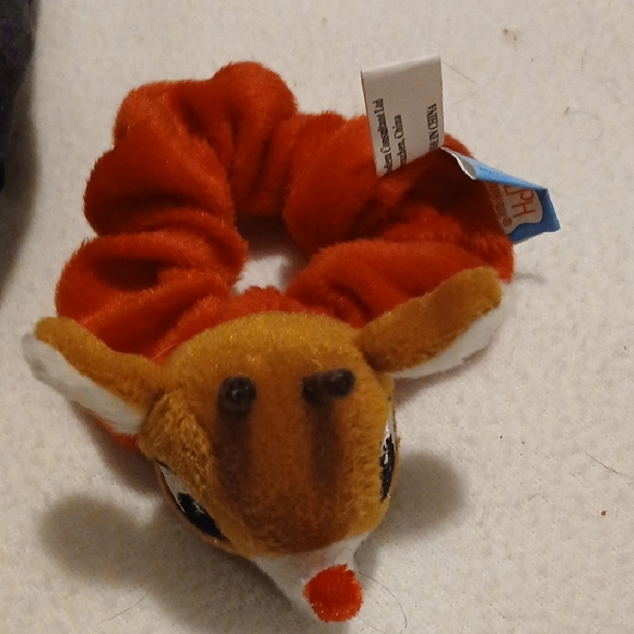 Reindeer Hair Scrunchie - Brown and Red - Picture 4 of 4